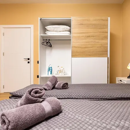 -city Haven Retreat- Elegant 2bd On Bulgaria Blv By Flat Mаnager Апартамент