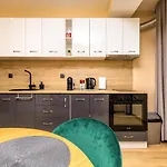 -city Haven Retreat- Elegant 2bd On Bulgaria Blv By Flat Mаnager Apartamento *