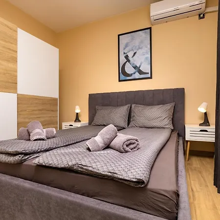 -city Haven Retreat- Elegant 2bd On Bulgaria Blv